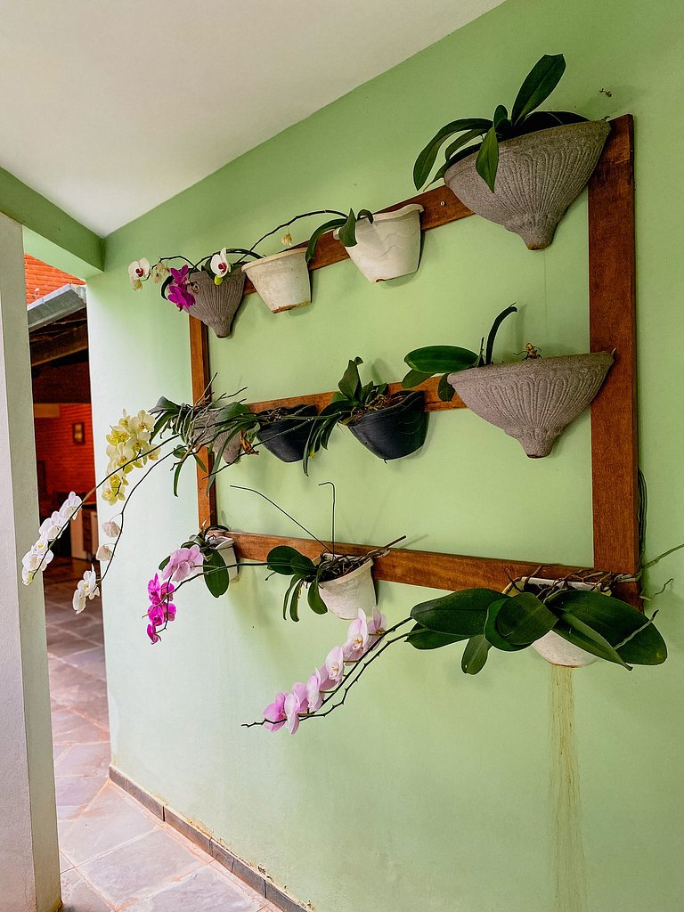 Casa confortável com churrasqueira na Granja Viana