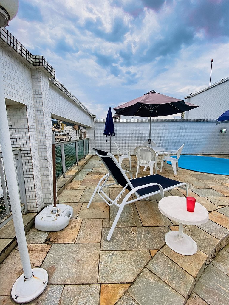 Duplex com piscina e churrasqueira 500m da praia