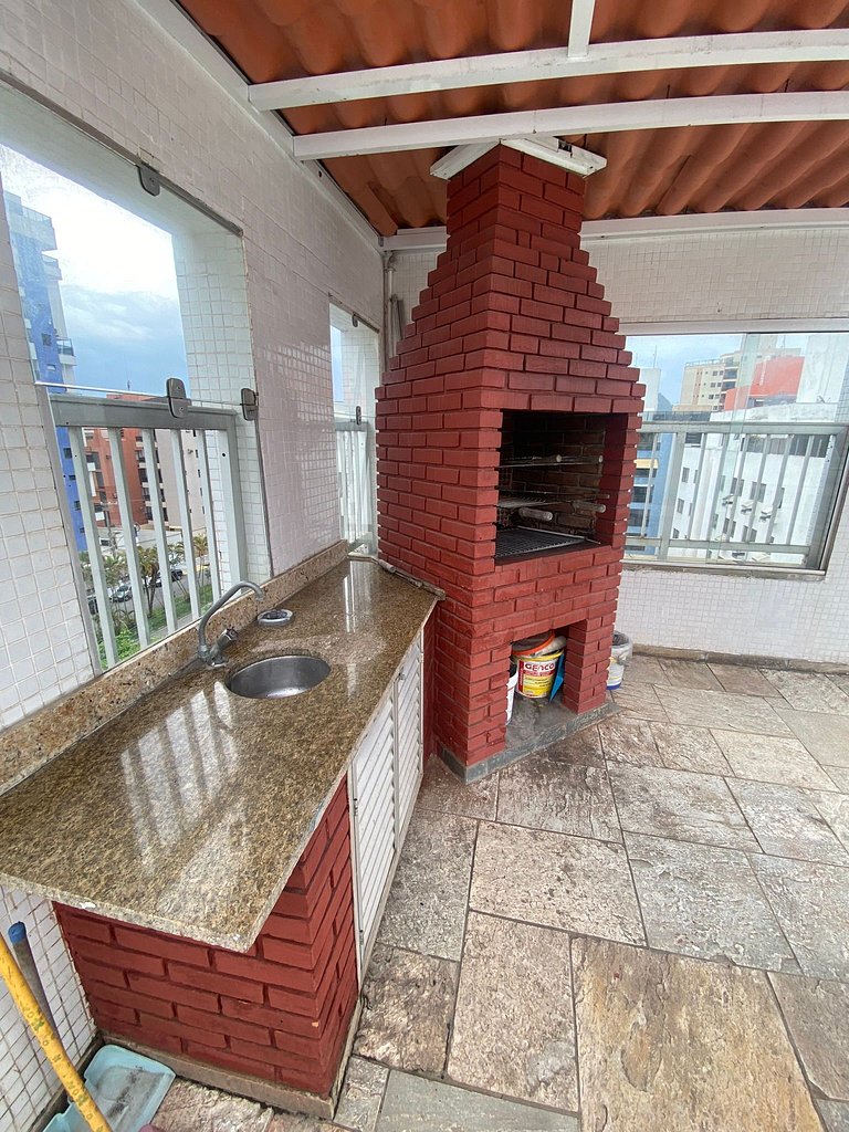 Duplex com piscina e churrasqueira 500m da praia