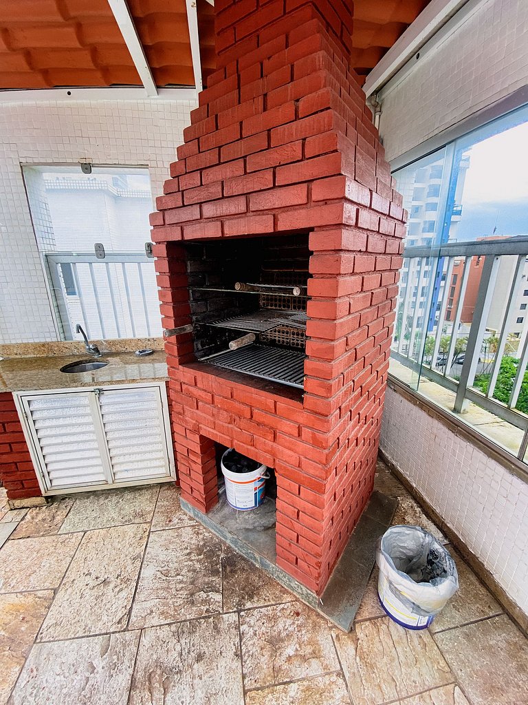 Duplex com piscina e churrasqueira 500m da praia