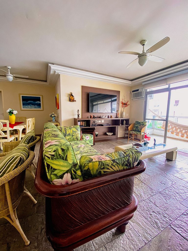 Duplex com piscina e churrasqueira 500m da praia