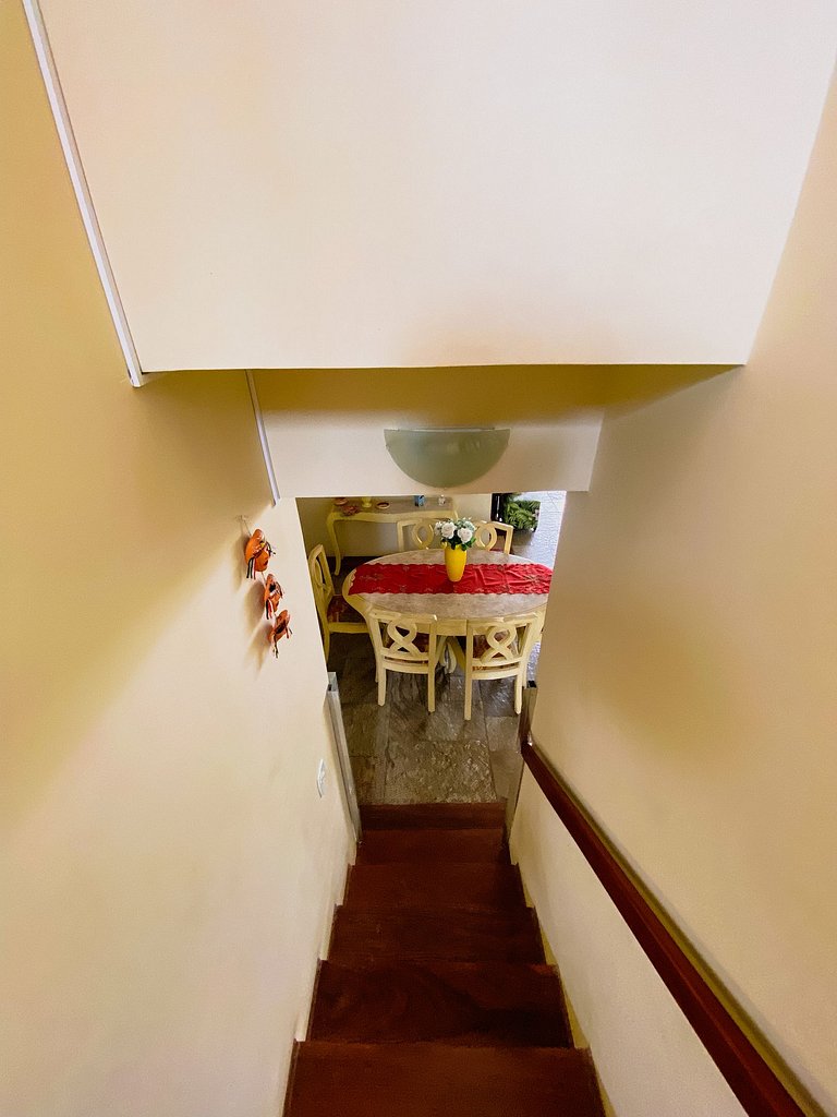 Duplex com piscina e churrasqueira 500m da praia
