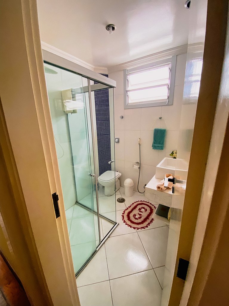 Duplex com piscina e churrasqueira 500m da praia