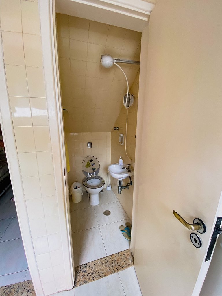 Duplex com piscina e churrasqueira 500m da praia