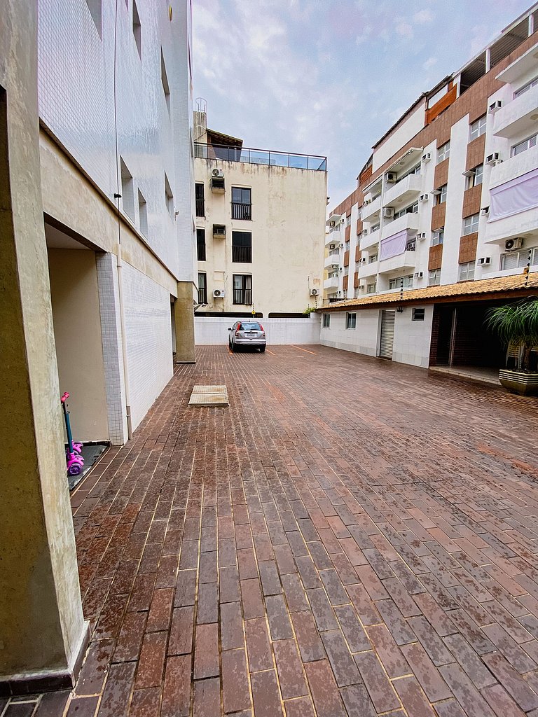 Duplex com piscina e churrasqueira 500m da praia