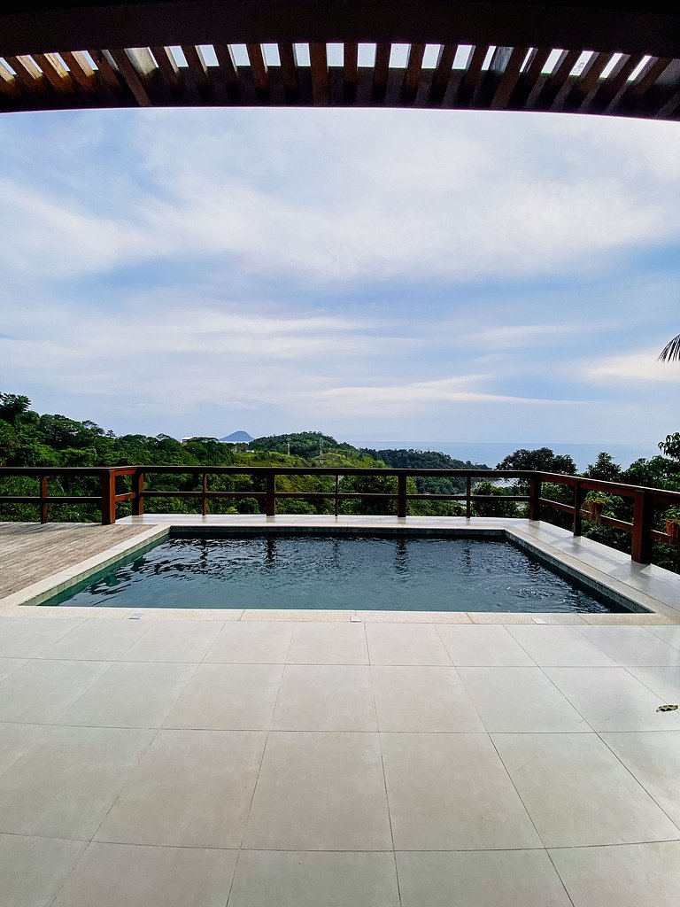 Casa alto padrão e vista aberta p/ o mar | Juquehy