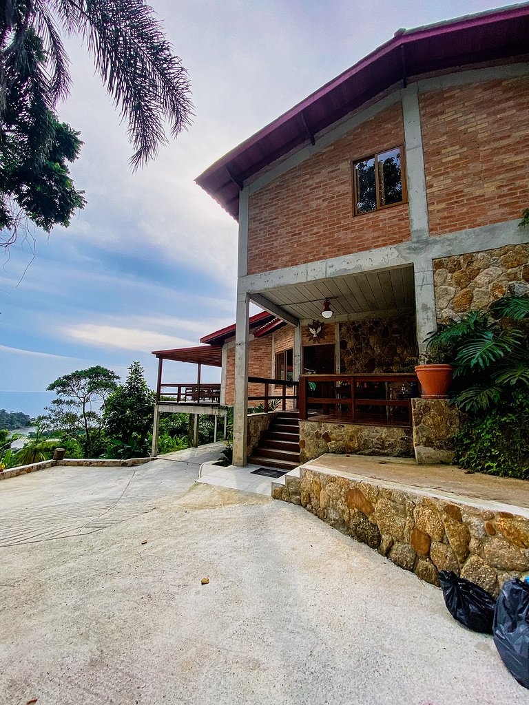 Casa alto padrão e vista aberta p/ o mar | Juquehy