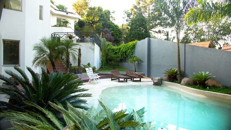 Casa moderna de alto padrão em condomínio exclusivo na Granj