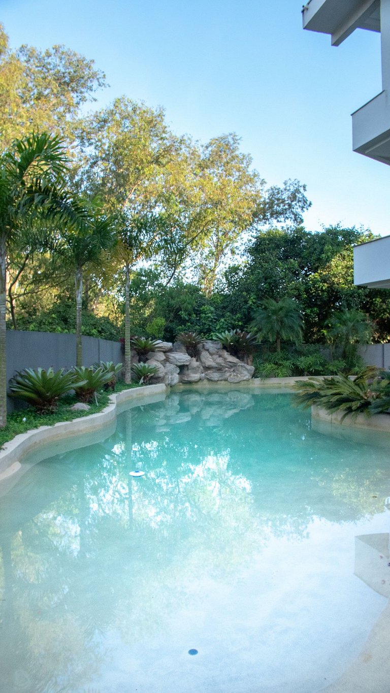 Casa moderna de alto padrão em condomínio exclusivo na Granj