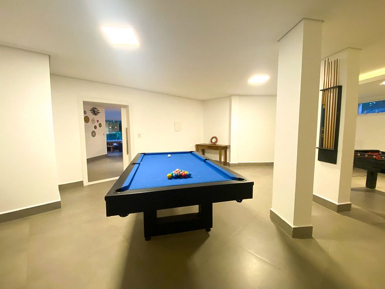 Casa moderna de alto padrão em condomínio exclusivo na Granj