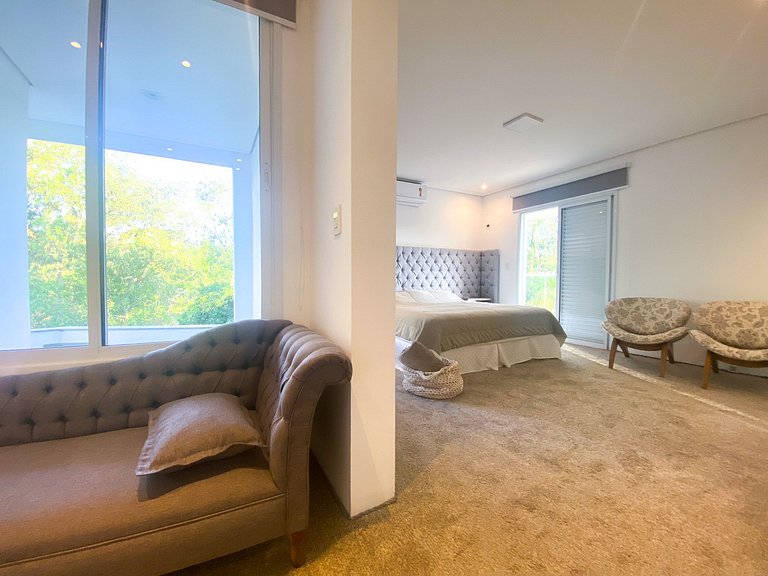 Casa moderna de alto padrão em condomínio exclusivo na Granj