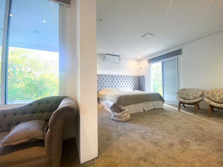 Casa moderna de alto padrão em condomínio exclusivo na Granj