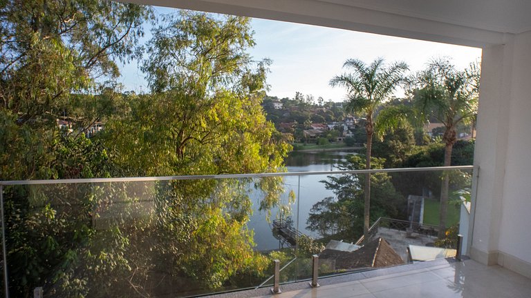 Casa moderna de alto padrão em condomínio exclusivo na Granj