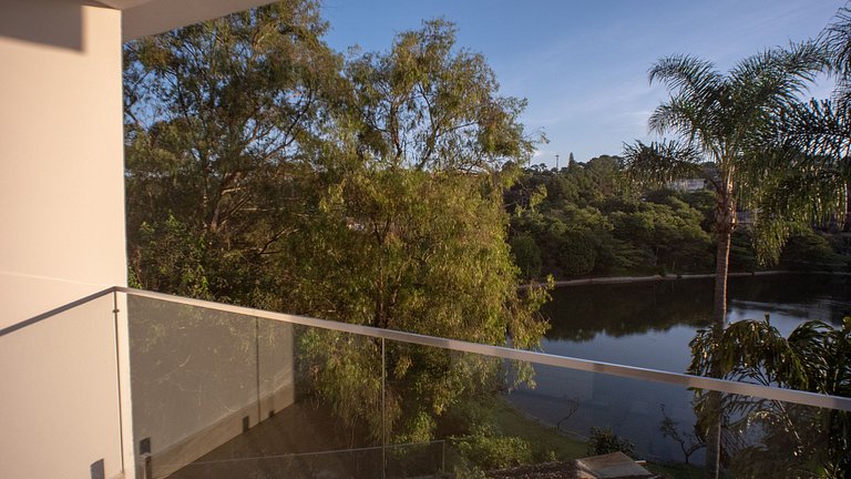 Casa moderna de alto padrão em condomínio exclusivo na Granj