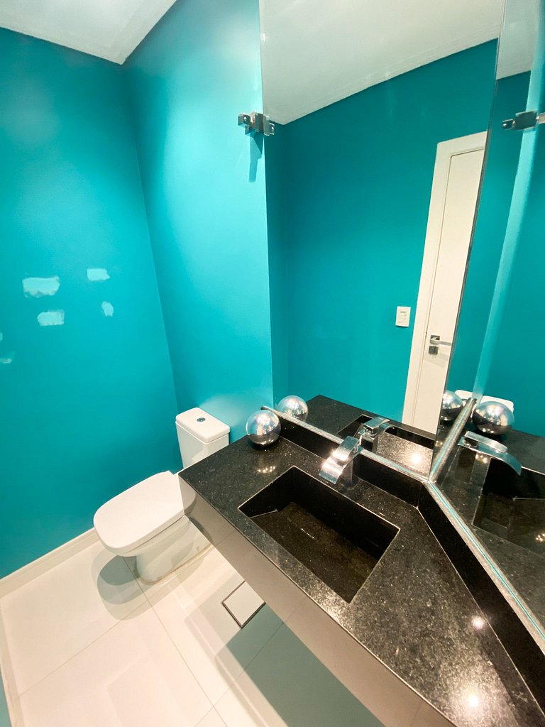 Casa moderna de alto padrão em condomínio exclusivo na Granj