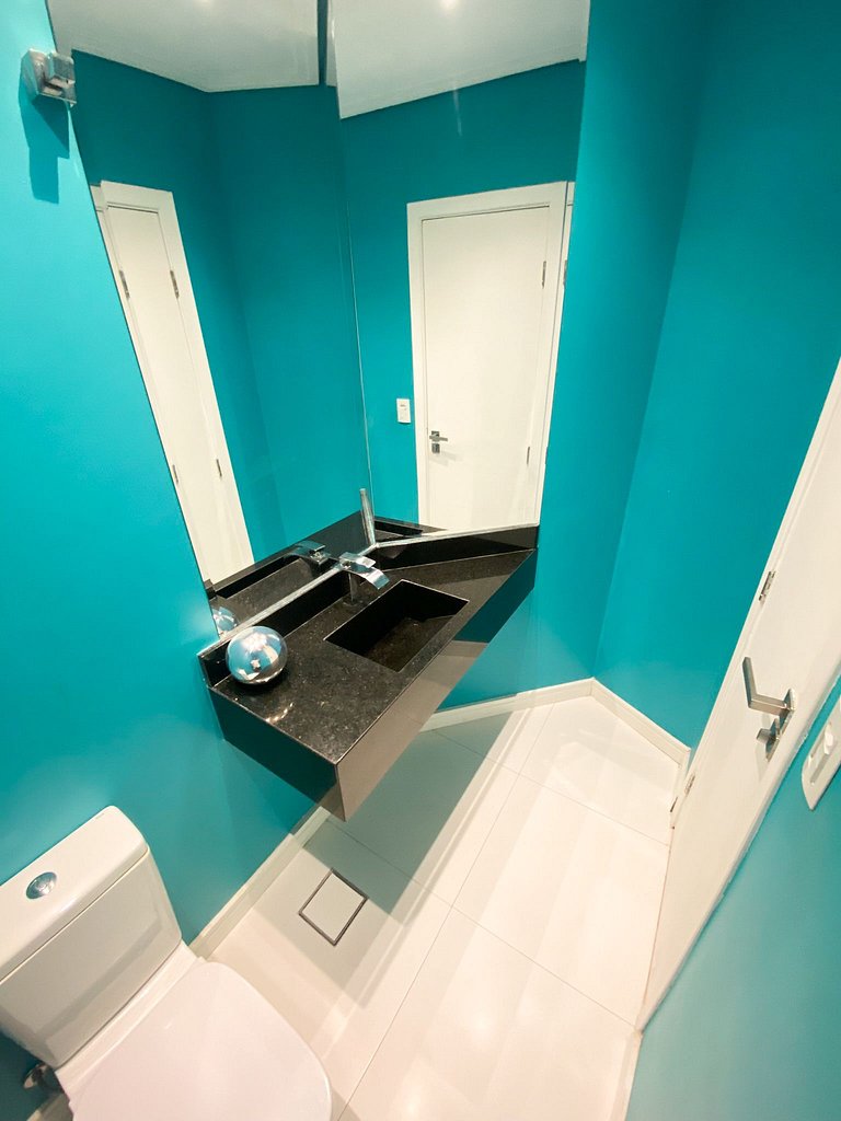 Casa moderna de alto padrão em condomínio exclusivo na Granj