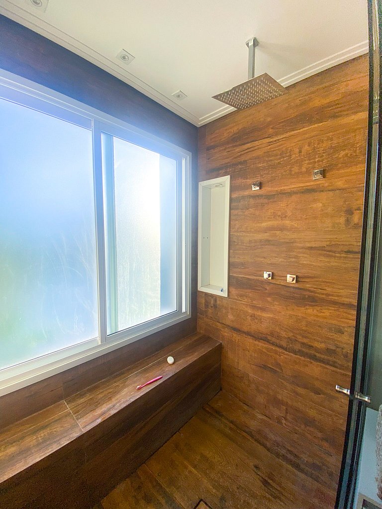 Casa moderna de alto padrão em condomínio exclusivo na Granj