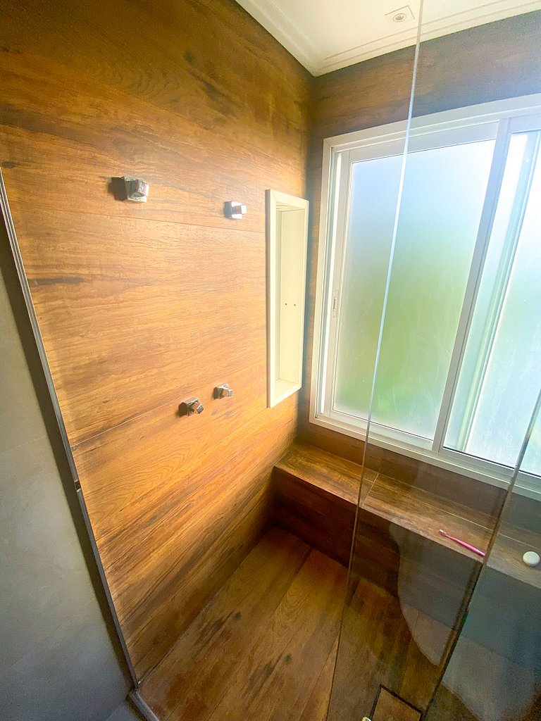 Mansão em condomínio exclusivo na Granja Viana