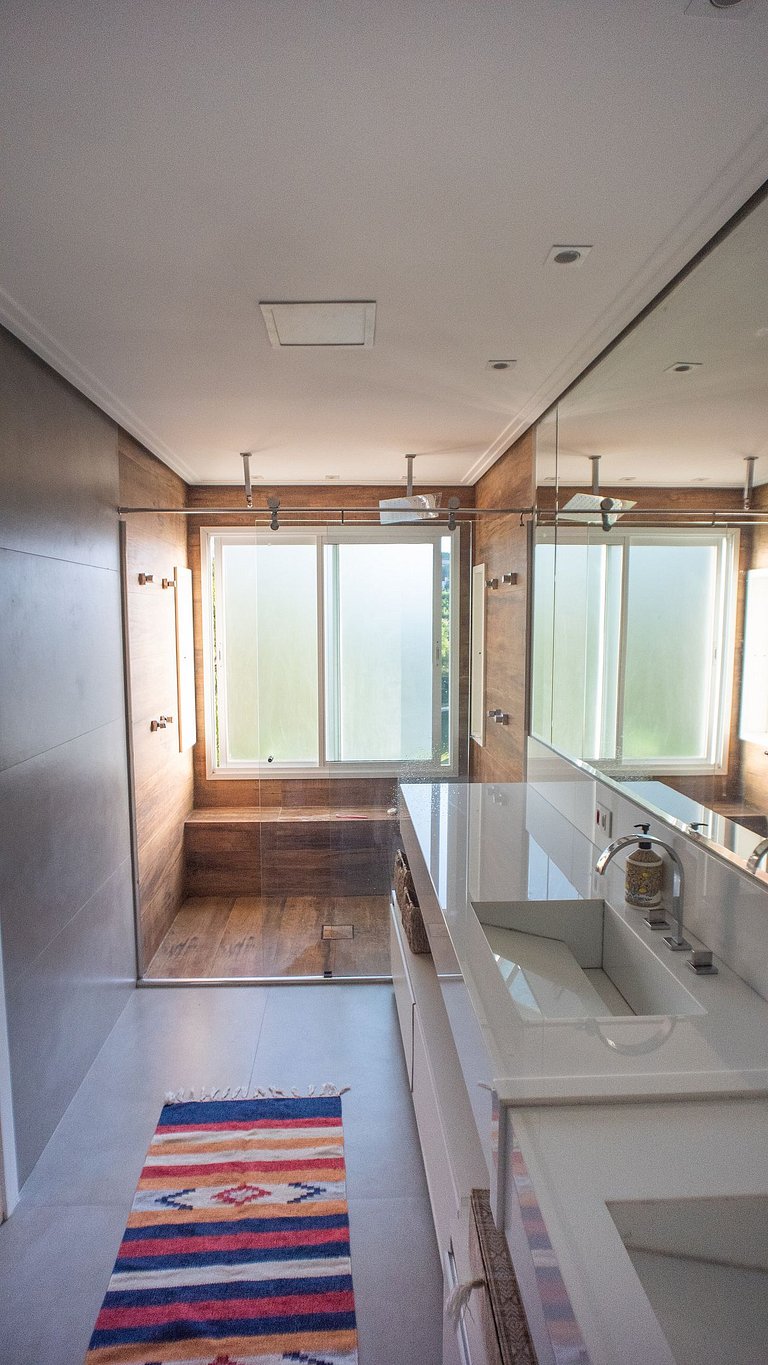 Casa moderna de alto padrão em condomínio exclusivo na Granj