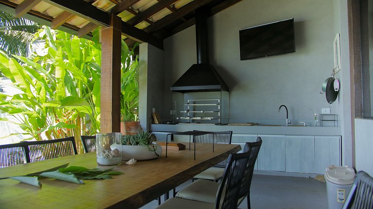 Casa pé na áreia em frente à Ilhabela