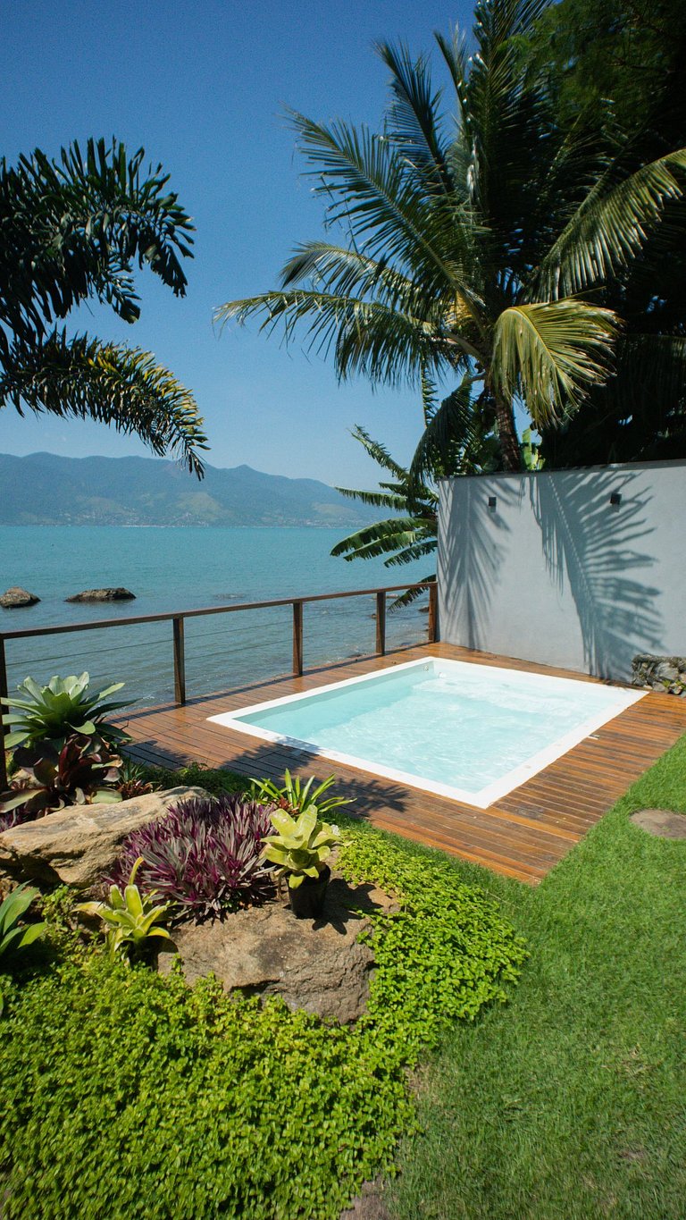 Casa pé na areia em São Sebastião com vista para Ilhabela, p