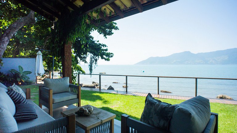 Casa pé na areia em São Sebastião com vista para Ilhabela, p