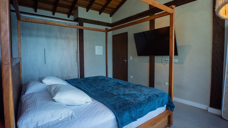 Casa pé na areia, piscina e 5 suítes em São Sebastião