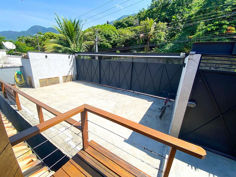 Casa pé na areia, piscina e 5 suítes em São Sebastião