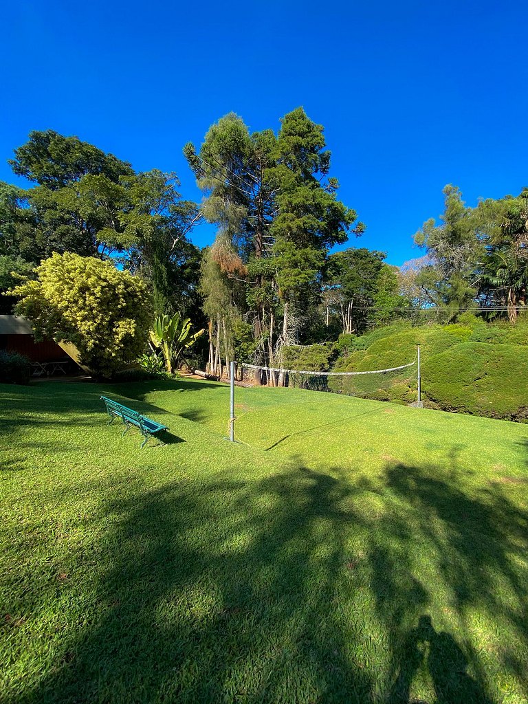 Chácara com piscina ao lado da represa | Ibiúna