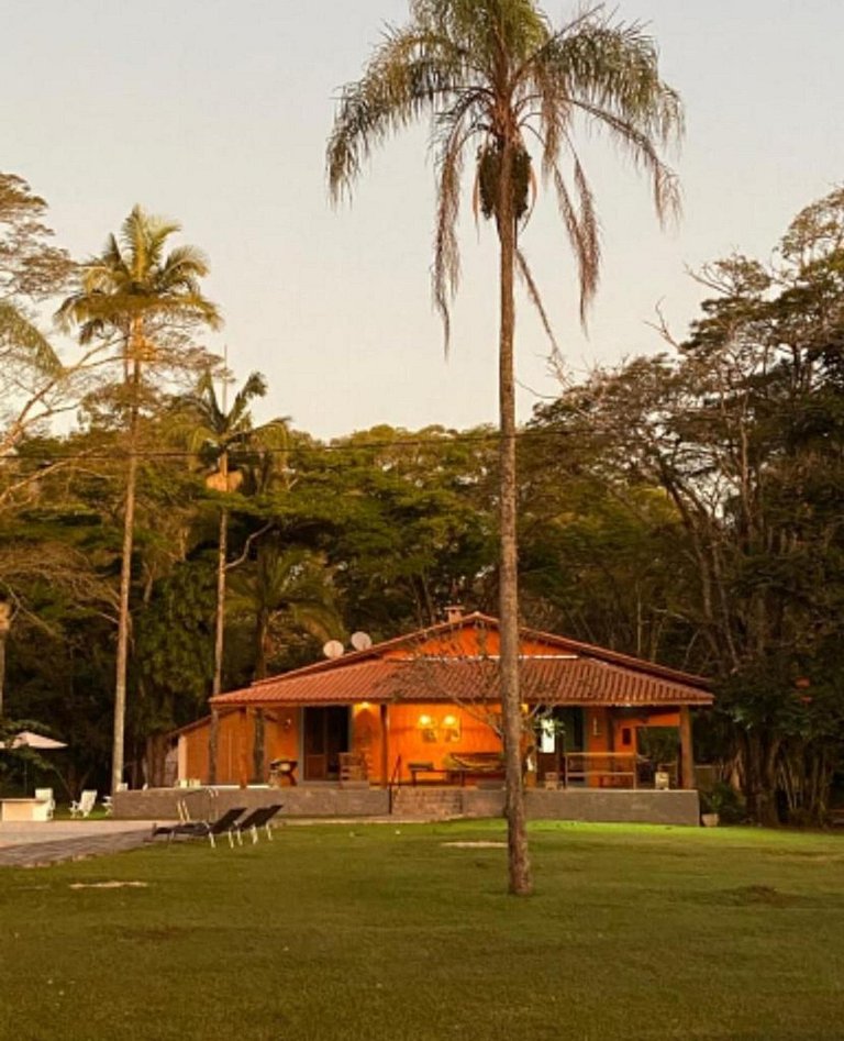 Rancho exclusivo em Jarinu com piscina e lazer completo