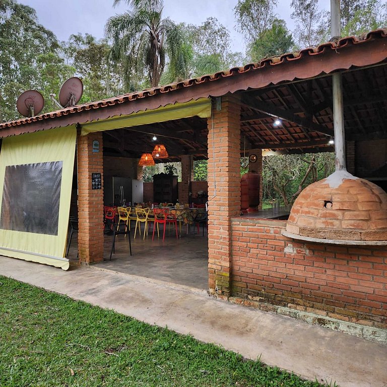 Rancho exclusivo em Jarinu com piscina e lazer completo