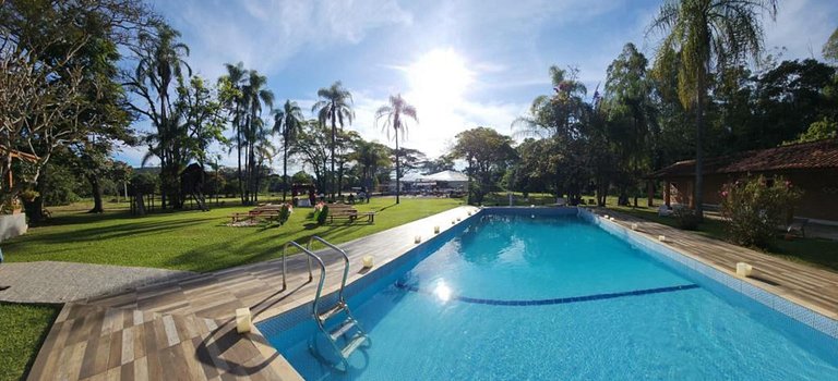 Rancho exclusivo em Jarinu com piscina e lazer completo