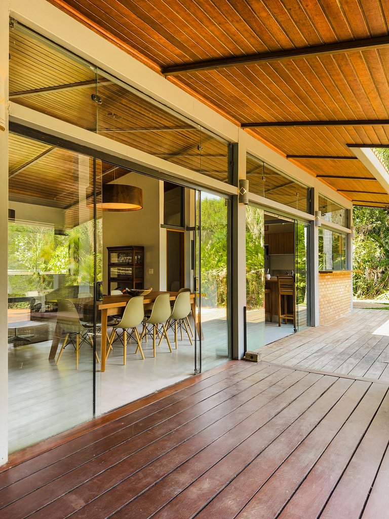 Casa Alto Padrão c/ Piscina e Cozinha de Cinema