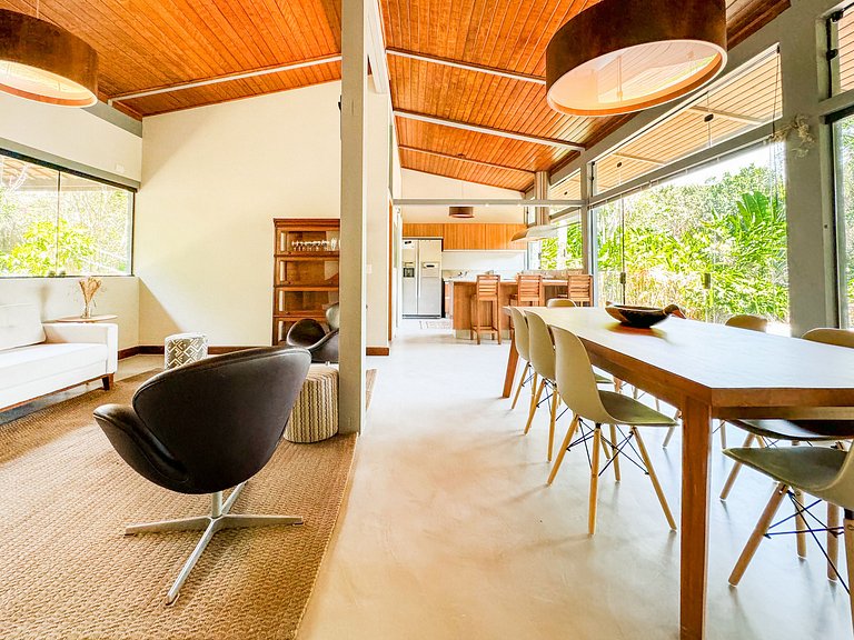 Casa térrea de alto padrão com piscina e cozinha de cinema n