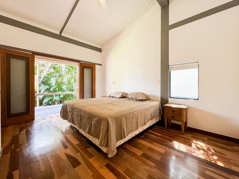 Casa térrea de alto padrão com piscina e cozinha de cinema n