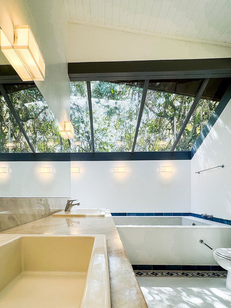 Casa térrea de alto padrão com piscina e cozinha de cinema n