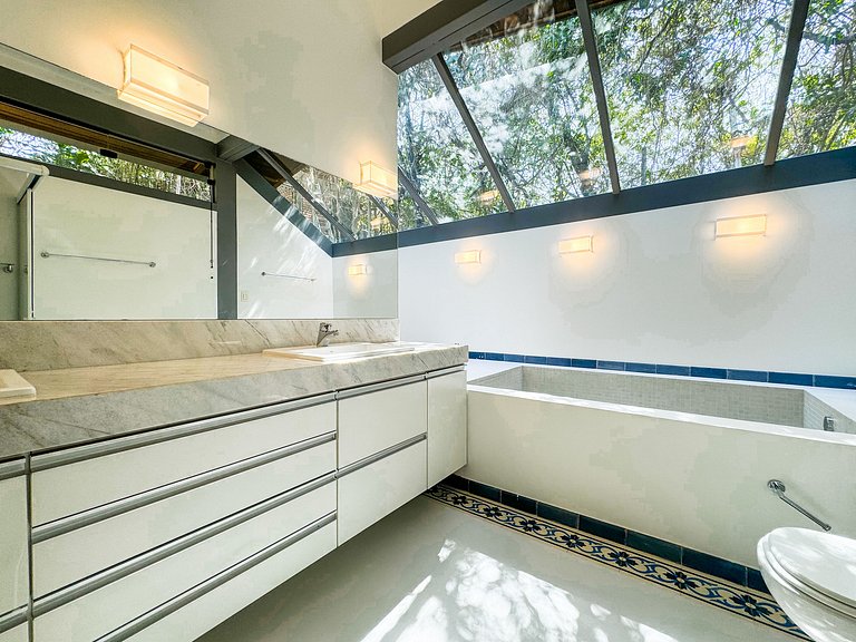 Casa Alto Padrão c/ Piscina e Cozinha de Cinema