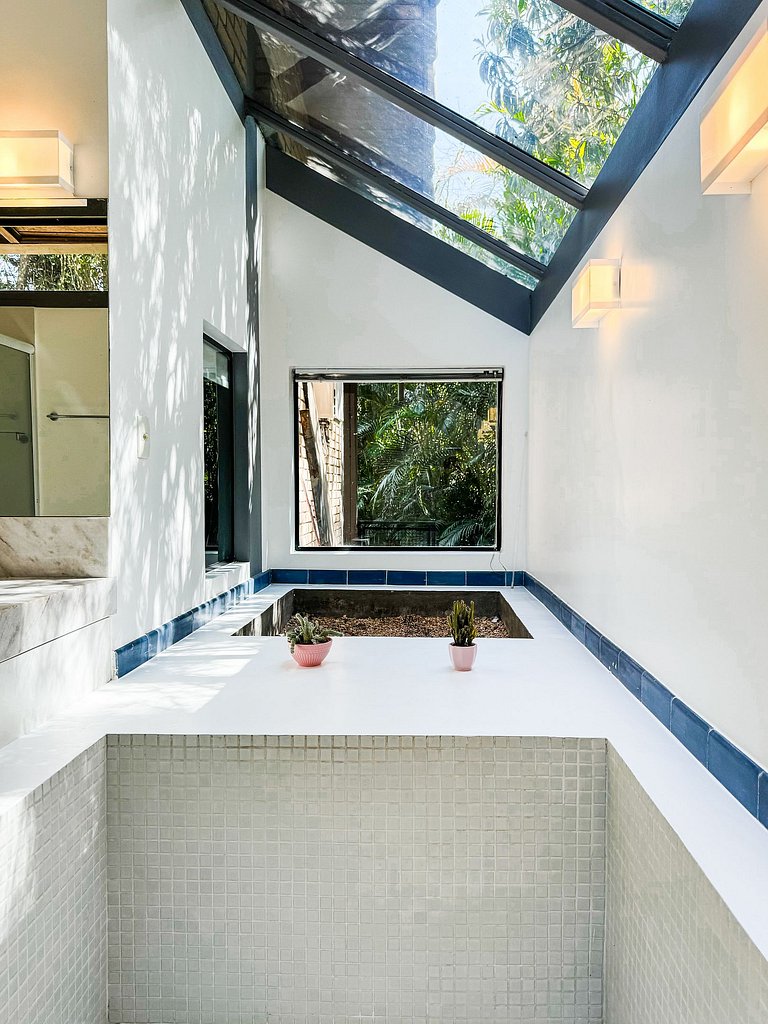 Casa térrea de alto padrão com piscina e cozinha de cinema n