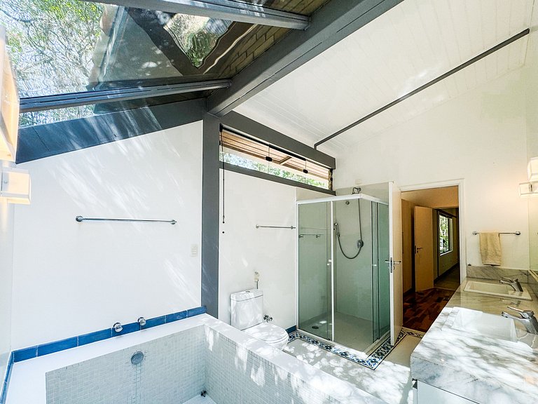 Casa Alto Padrão c/ Piscina e Cozinha de Cinema
