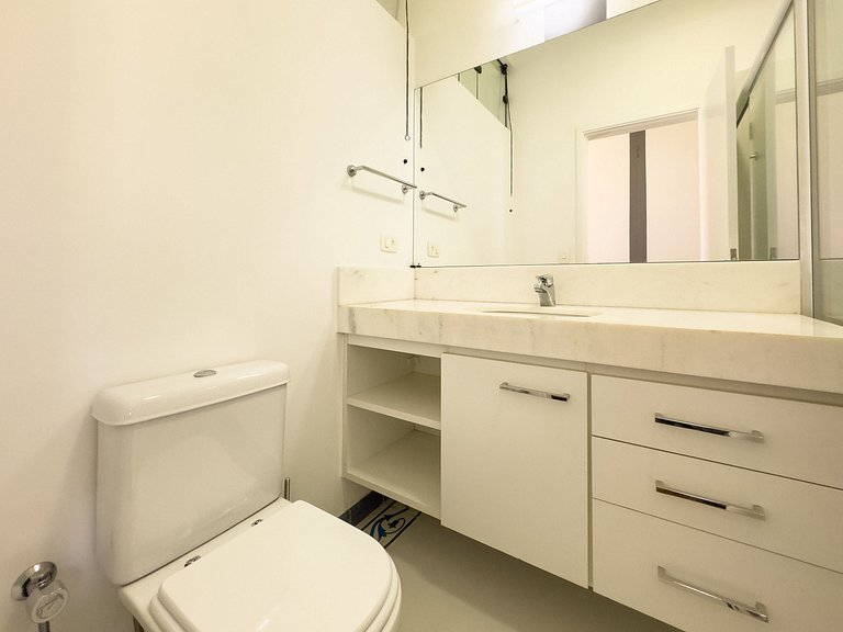 Casa térrea de alto padrão com piscina e cozinha de cinema n