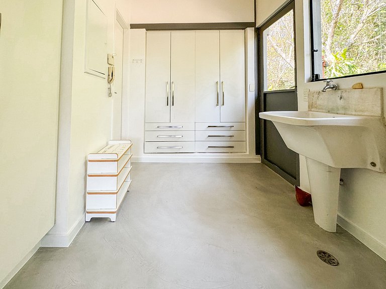 Casa térrea de alto padrão com piscina e cozinha de cinema n