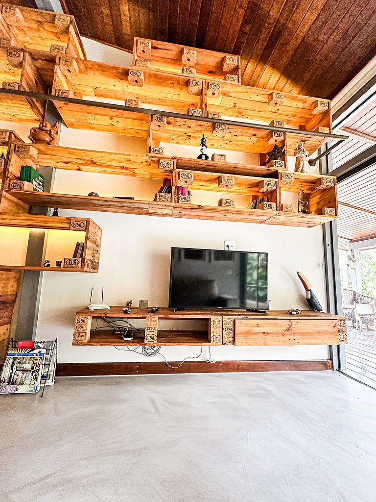 Casa térrea de alto padrão com piscina e cozinha de cinema n