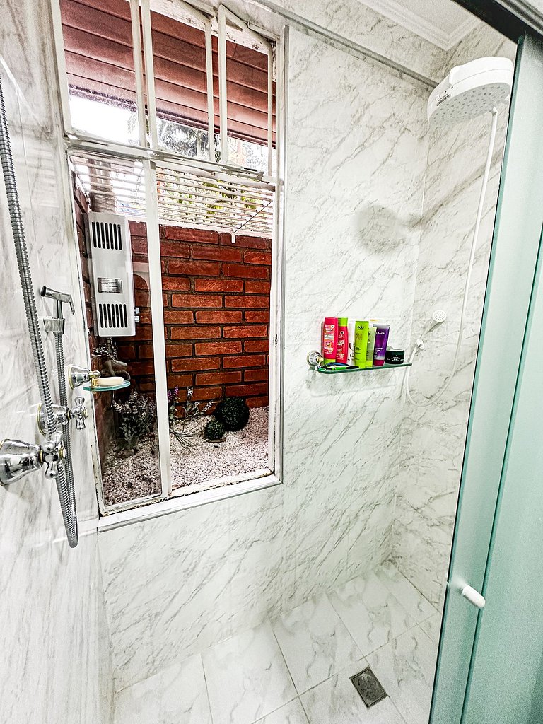 Casa de Luxo 2500m² na Granja Viana