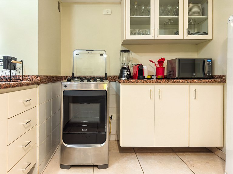 Chalé acolhedor em meio à natureza na Granja Viana