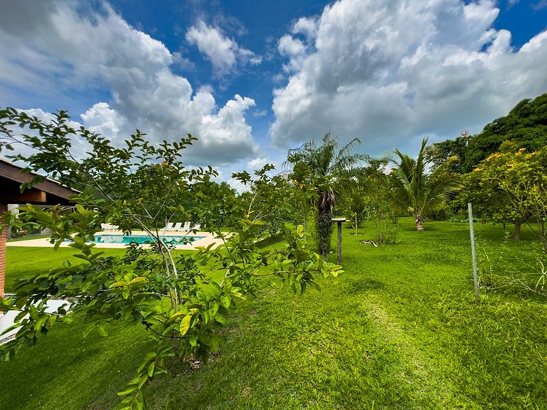 Casa de alto padrão com piscina e 4 suítes em Itu