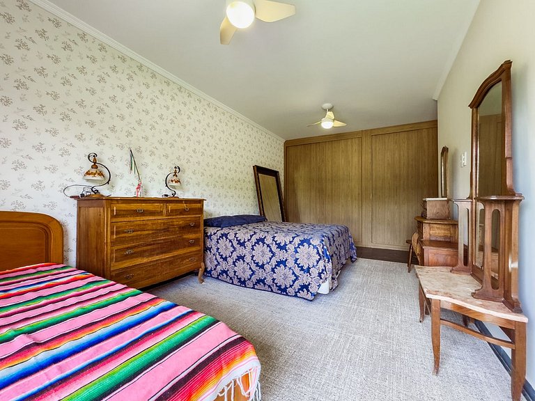 Casa de alto padrão com piscina e 4 suítes em Itu