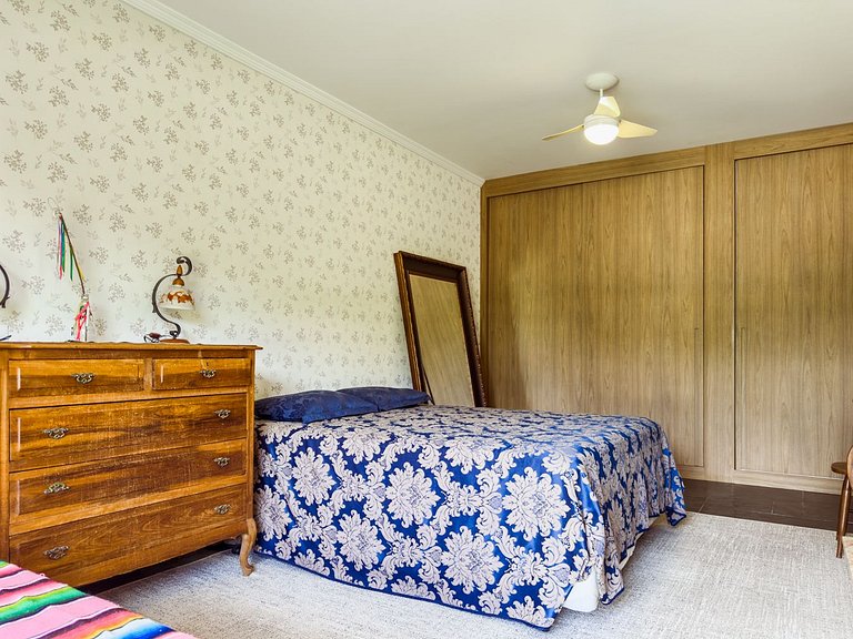 Casa de alto padrão com piscina e 4 suítes em Itu