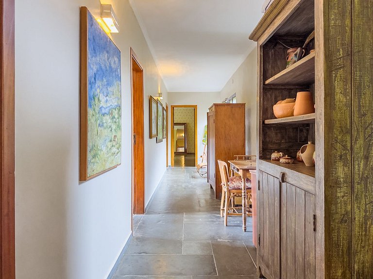 Casa de alto padrão com piscina e 4 suítes em Itu