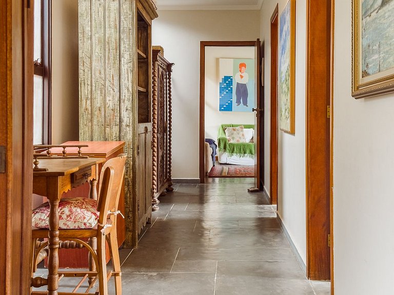 Casa de alto padrão com piscina e 4 suítes em Itu