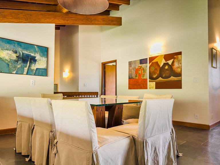 Casa de alto padrão com piscina e 4 suítes em Itu